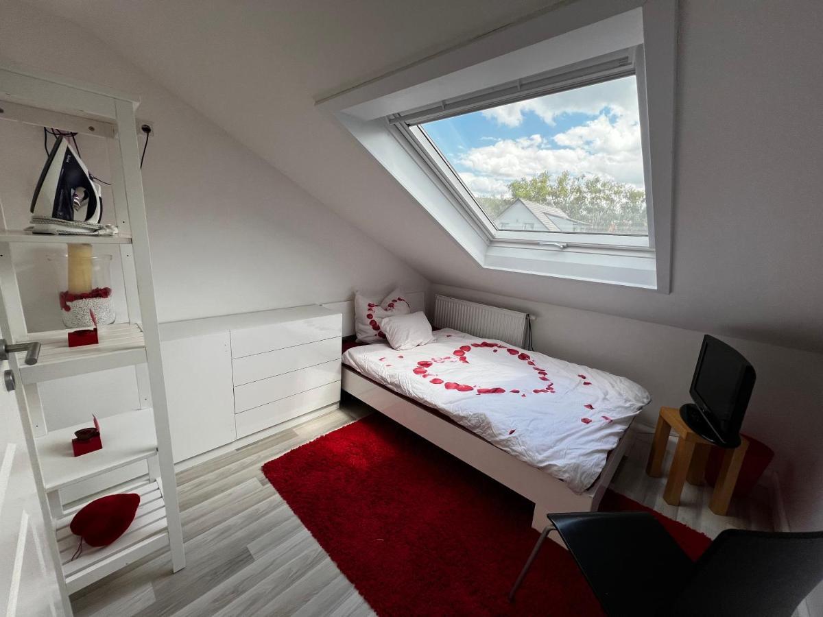 Ferienwohnung Schlueter Nussloch Exterior foto